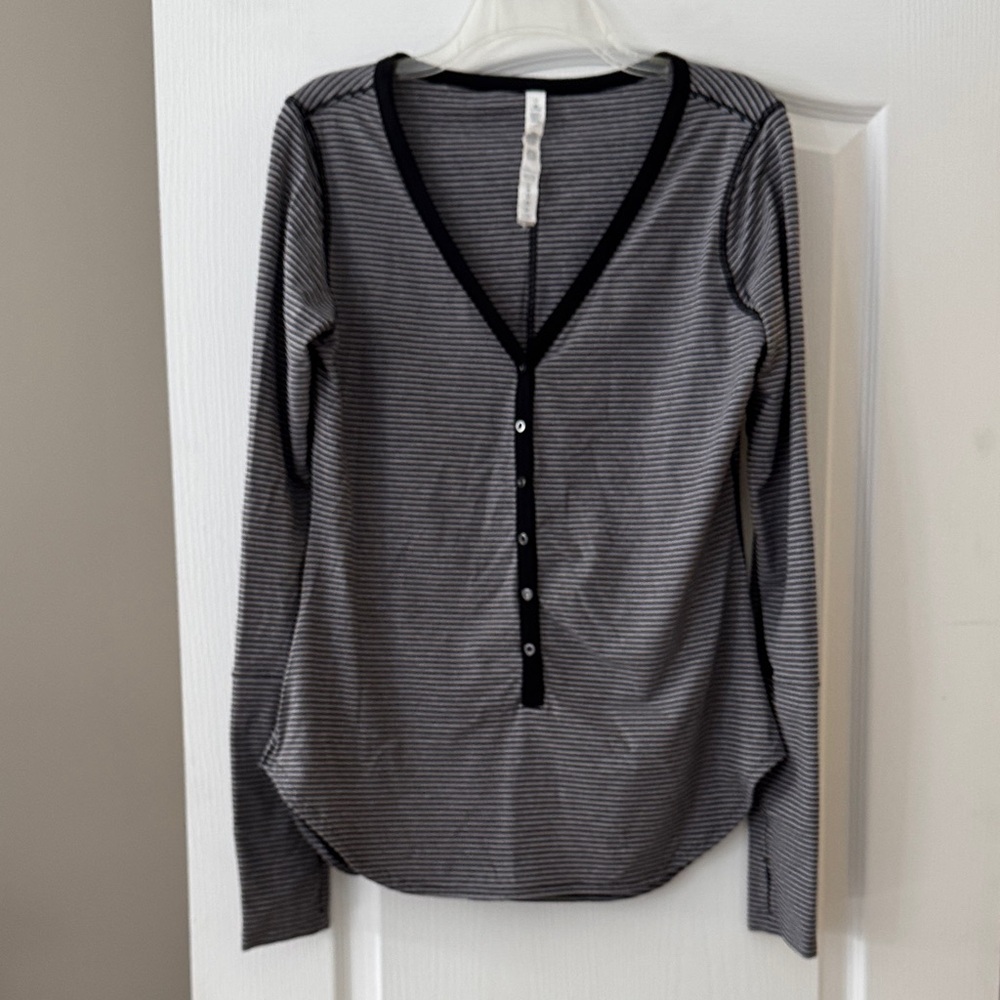 🍁Lululemon Top-like new🍁